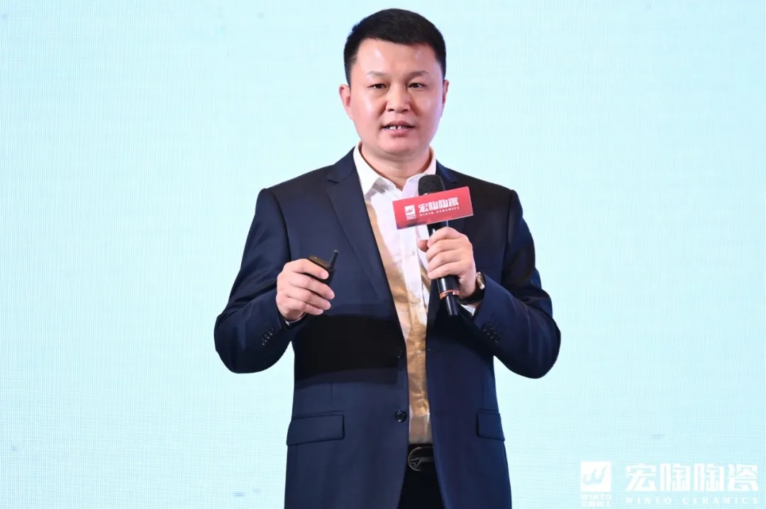 尊龙凯时人生就是搏品牌总司理曹坚贞