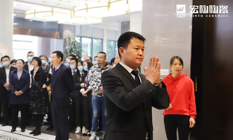 佛山瓷砖尊龙凯时人生就是搏陶瓷品牌图片