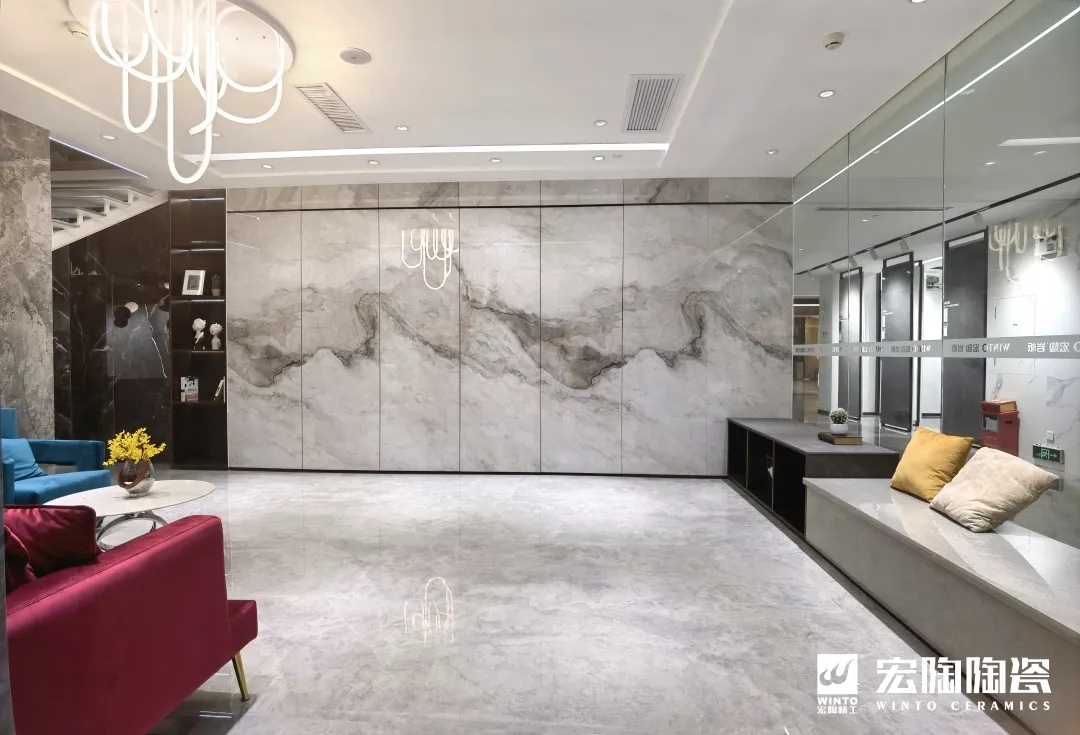 尊龙凯时人生就是搏岩板增添智控隐藏式功效，巧妙地把电视“藏”起来