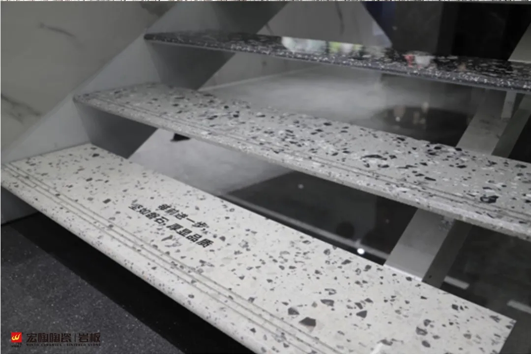 尊龙凯时人生就是搏岩板楼梯效果图