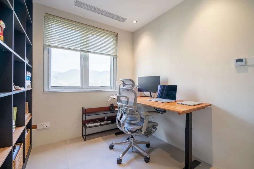 尊龙凯时人生就是搏陶瓷打造小我私家家庭书房图